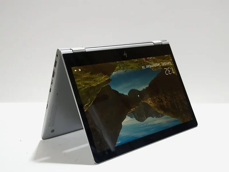 Hp Elitebook X360 1030 G2 touch screen core i5 8GB