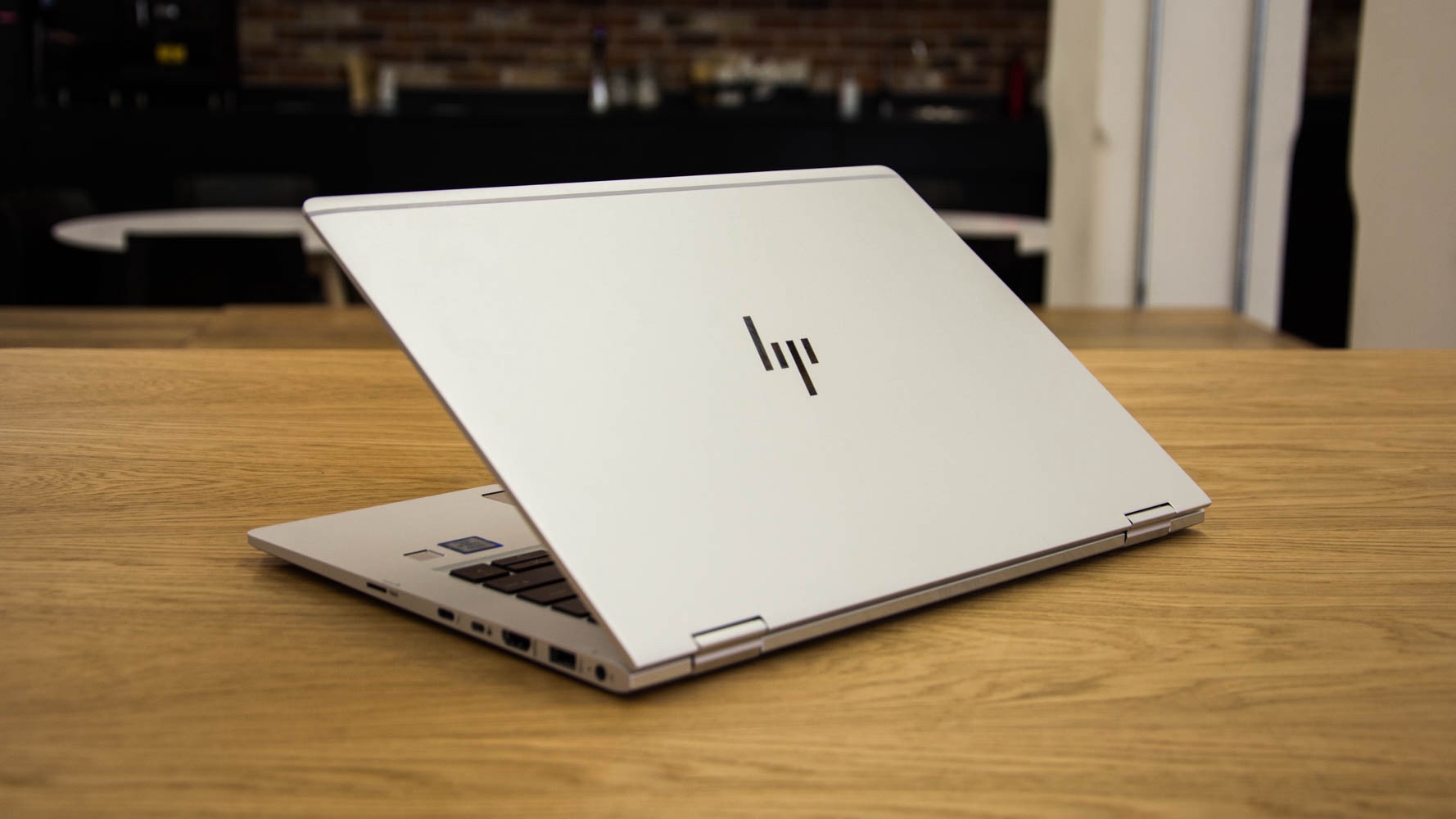 Hp Elitebook X360 1030 G2 touch screen core i5 8GB - Image 5